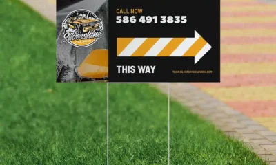 directional yard sign
