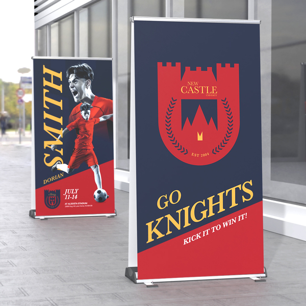 Retractable roll-up banner displays